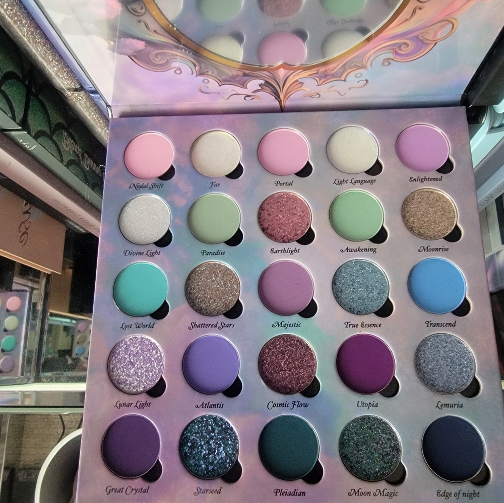 Lands of Enchantment Ensely Reign, Multichrome, Duochrome. NOT EXPIRED.